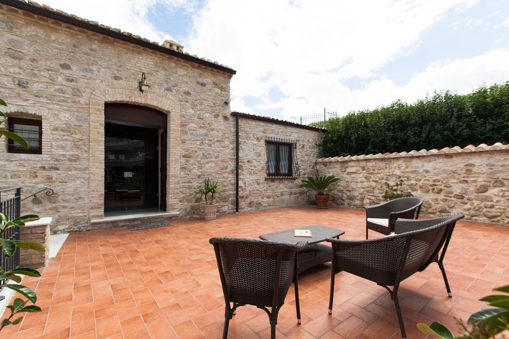 A Casa Nostra Residenza Di Charme Bed & Breakfast Candela Dış mekan fotoğraf