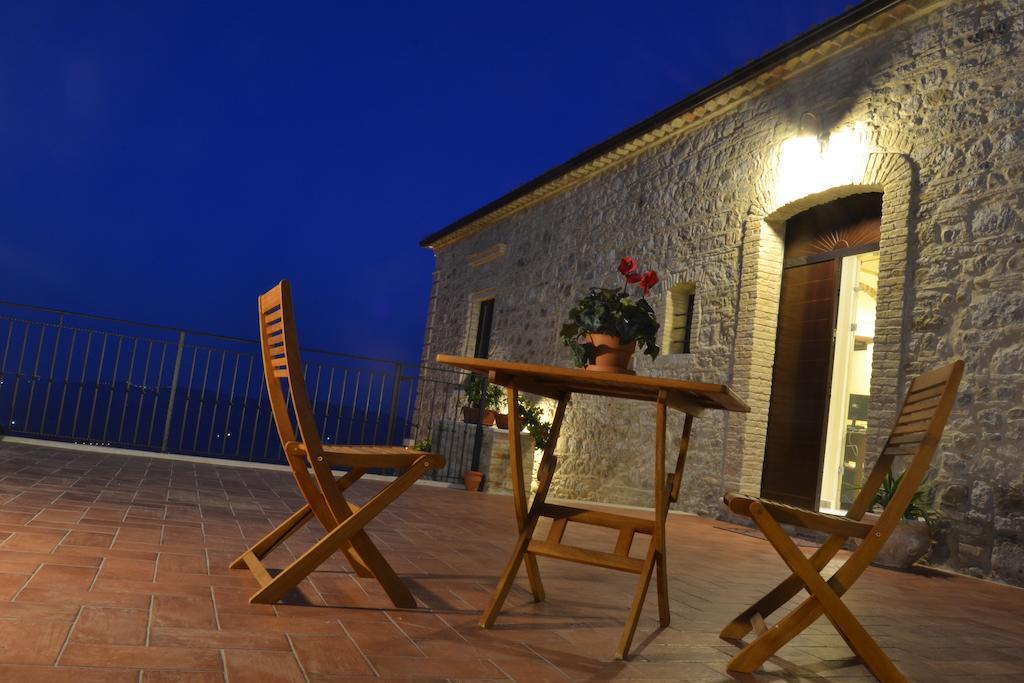A Casa Nostra Residenza Di Charme Bed & Breakfast Candela Dış mekan fotoğraf